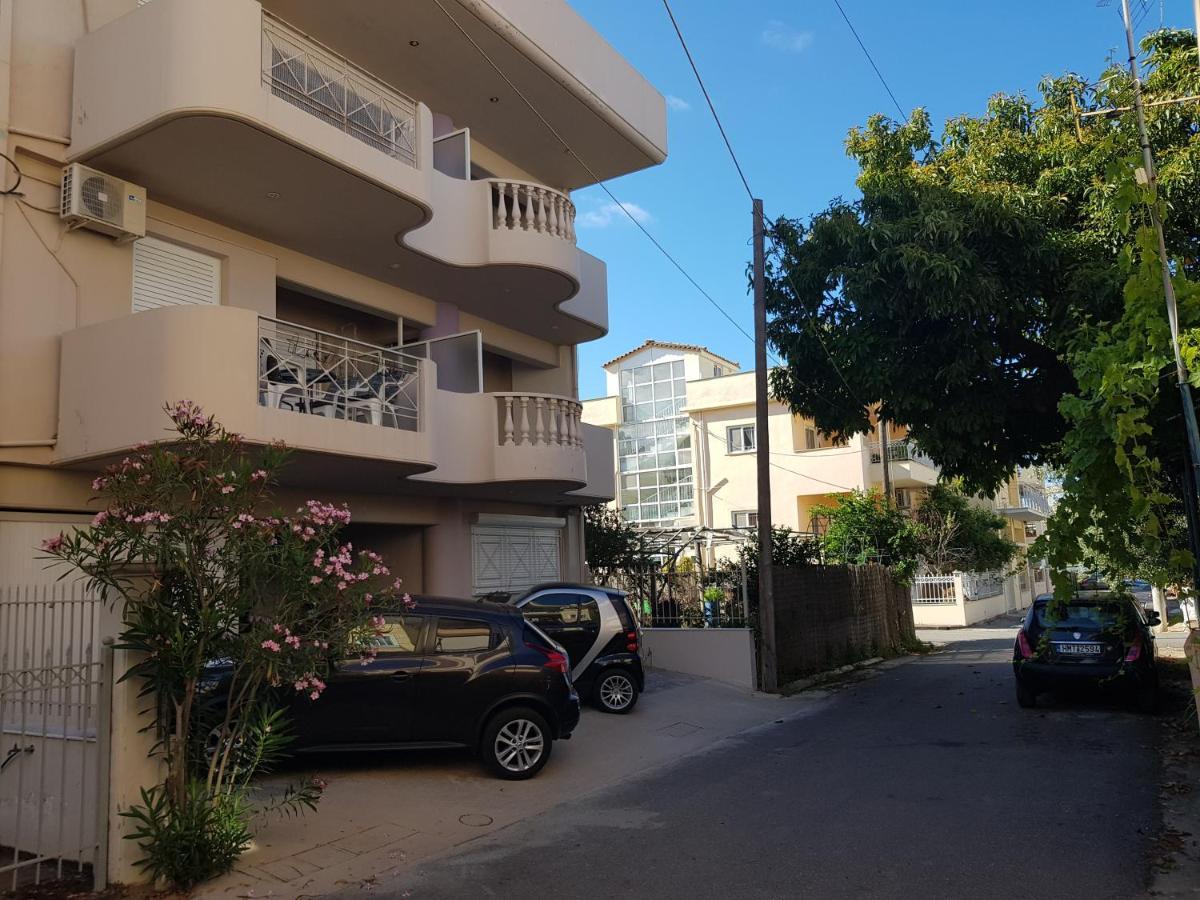 Smile Sea Apartment Kalamata Exterior photo