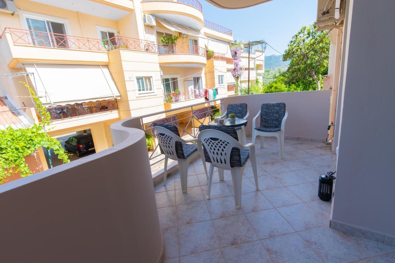 Smile Sea Apartment Kalamata Exterior photo